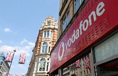 Vodafone: Αύξηση εσόδων αλλά και ζημίες 411 εκατ. ευρώ για το έτος