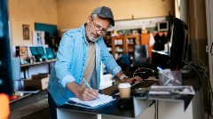 Εθνική Τράπεζα: Χρηματοδότηση και καθοδήγηση σε πολύ μικρές και μικρές επιχειρήσεις της Θεσσαλίας