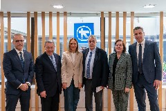 Alpha Bank: Επιχειρησιακή σύμβαση με €1.600 κατώτατο μισθό και παιδική αποταμίευση