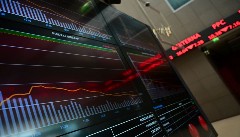 Χρηματιστήριο: Διυλιστήρια και Alpha Βank έγειραν την πλάστιγγα