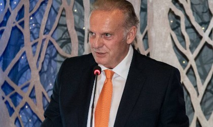 Ο παιδικός κουμπαράς
